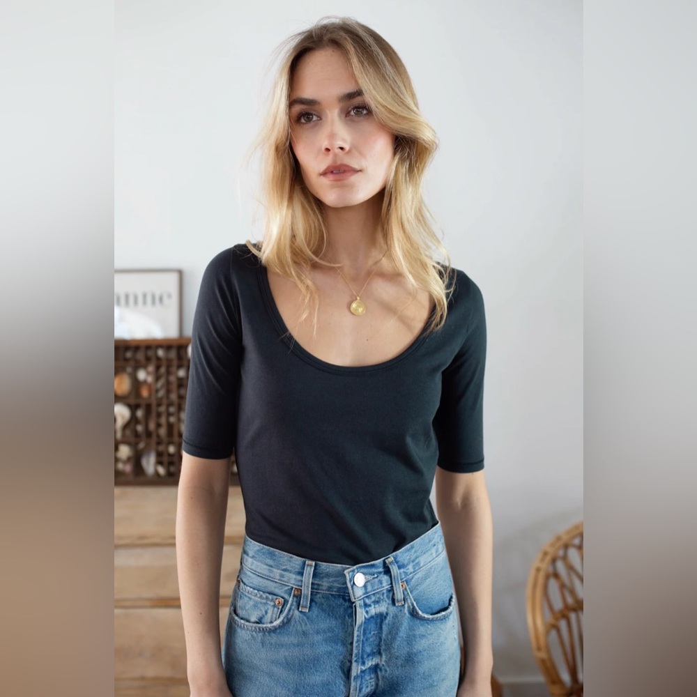 Marea by Liz Joy Ballet Scoop Tee in Black